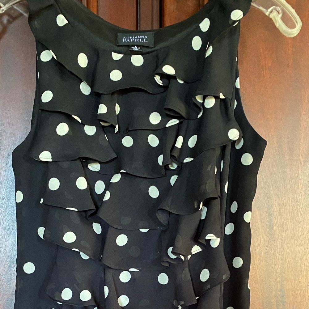 Black sleeveless dress